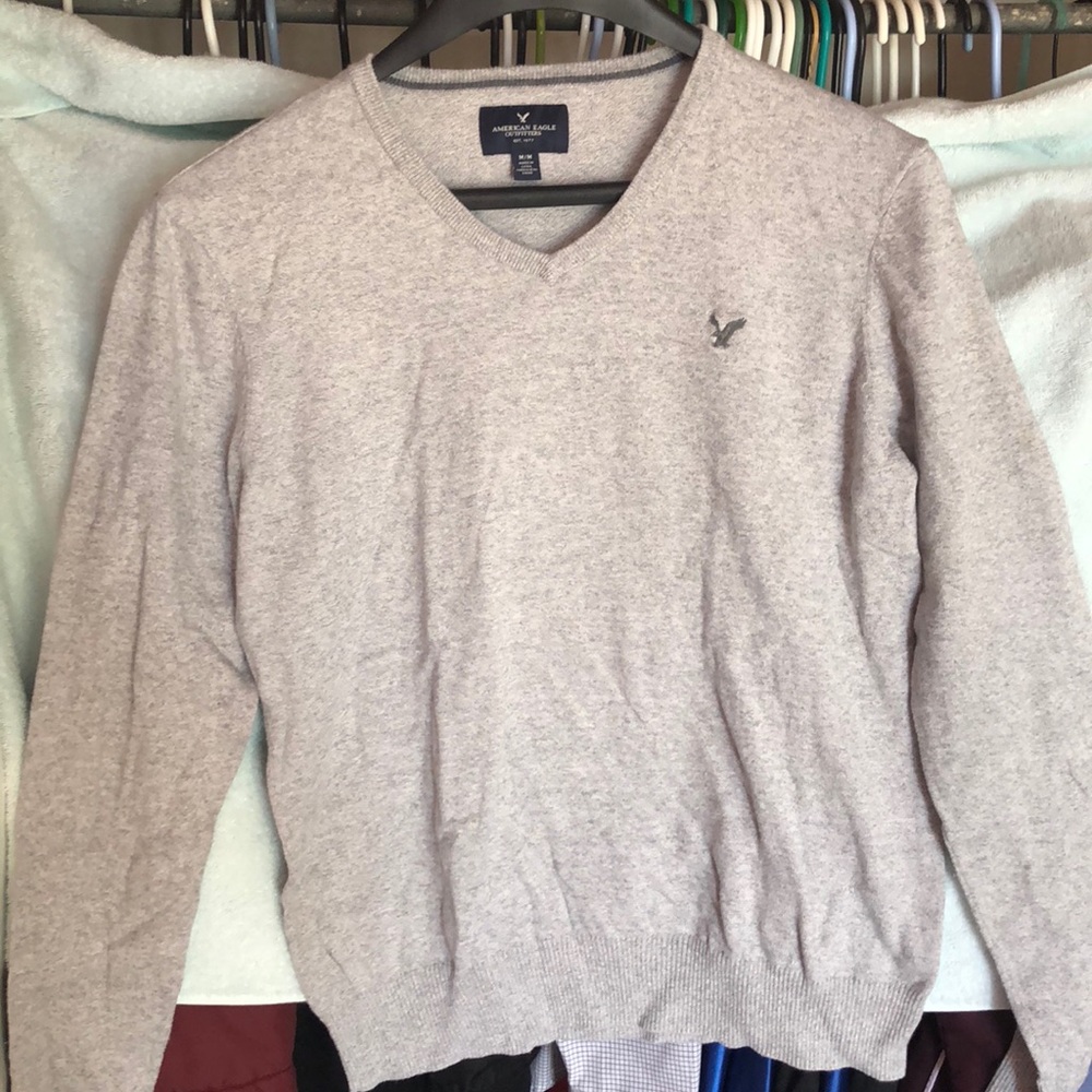 Grey American eagle v-neck sweater
